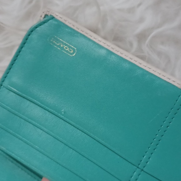 Vintage  Coach wallet - Picture 16 of 16
